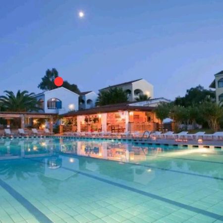 Govino Bay Luxury Beach Loft Apartment Danilia Eksteriør bilde