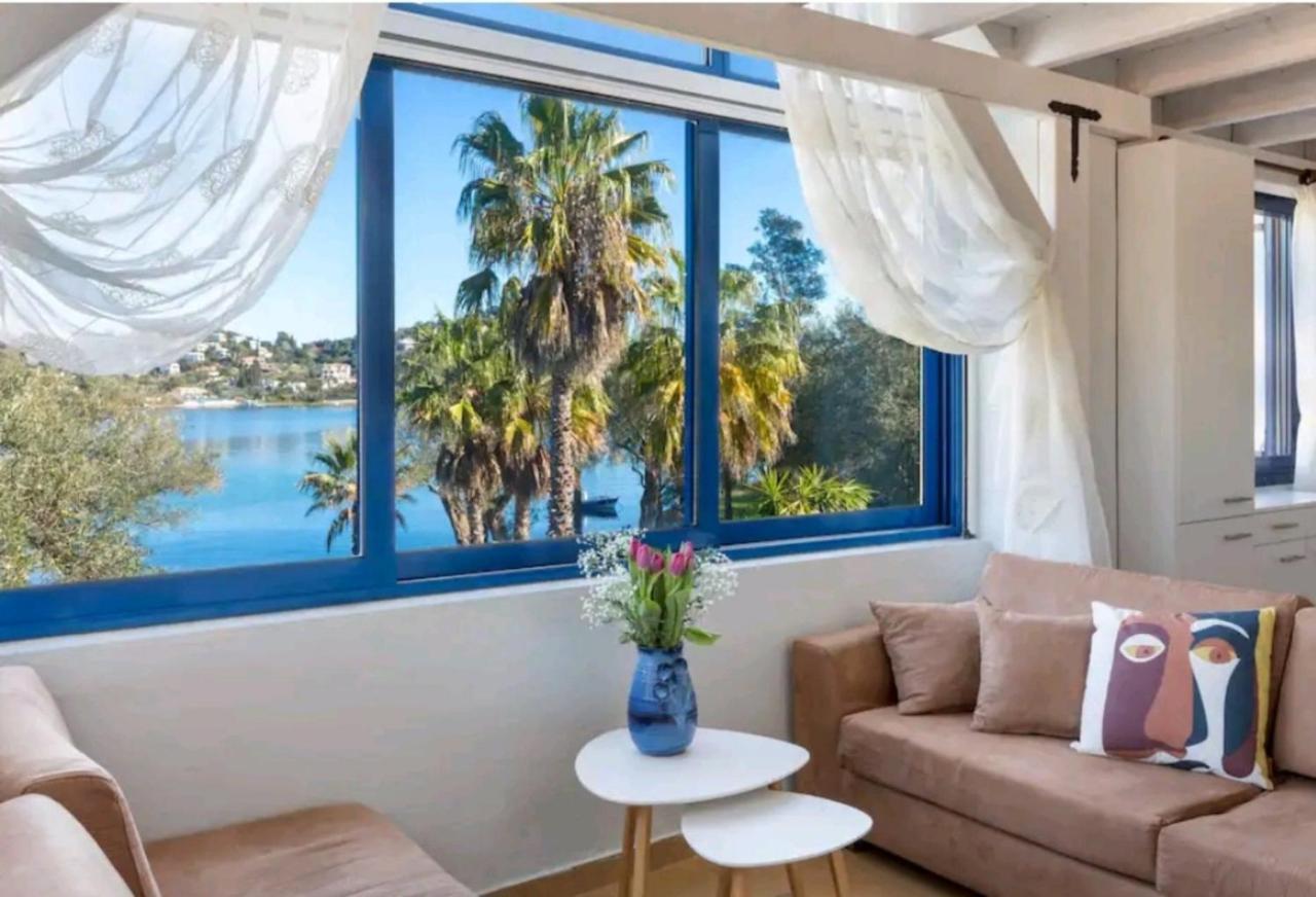 Govino Bay Luxury Beach Loft Apartment Danilia Eksteriør bilde