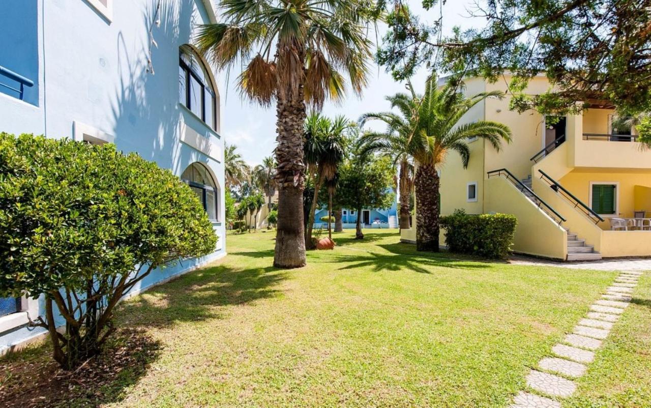Govino Bay Luxury Beach Loft Apartment Danilia Eksteriør bilde