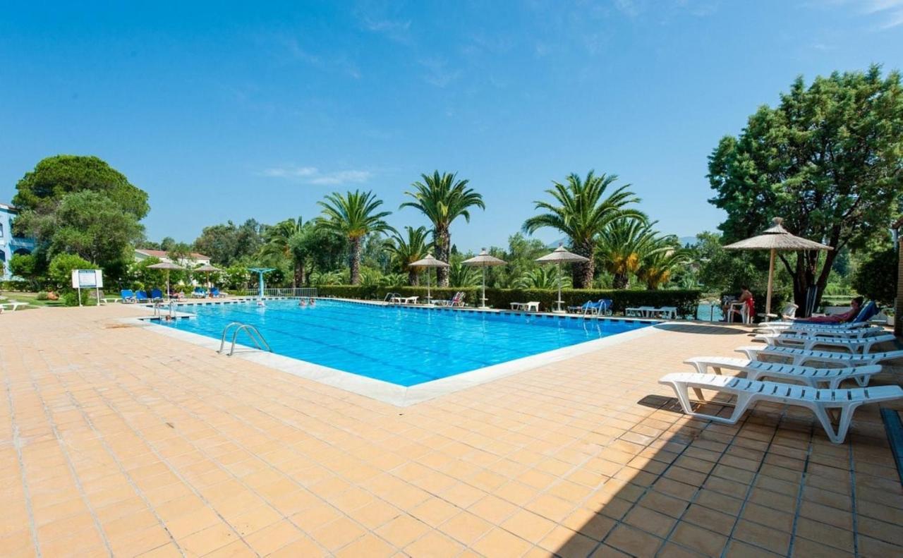 Govino Bay Luxury Beach Loft Apartment Danilia Eksteriør bilde