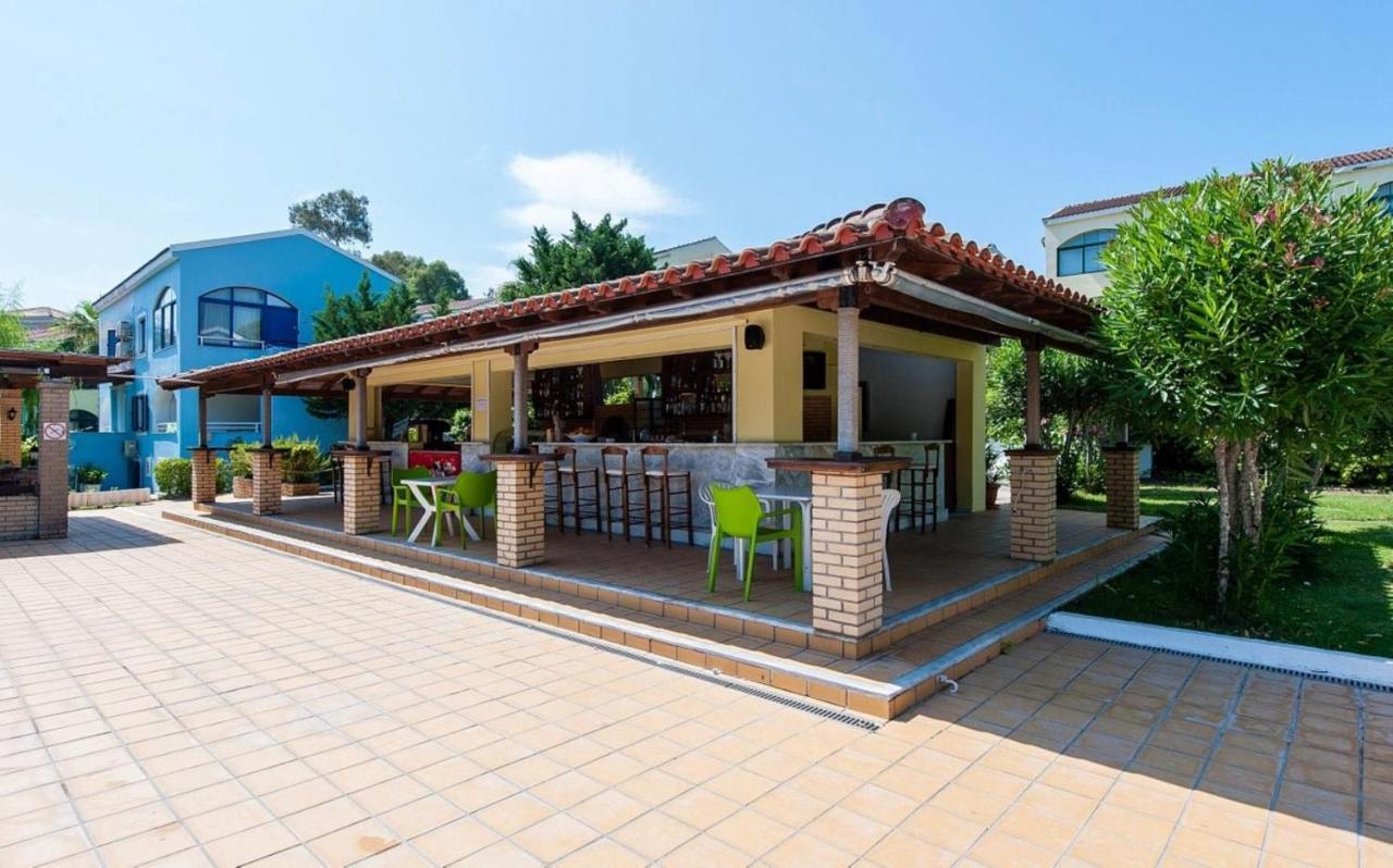 Govino Bay Luxury Beach Loft Apartment Danilia Eksteriør bilde